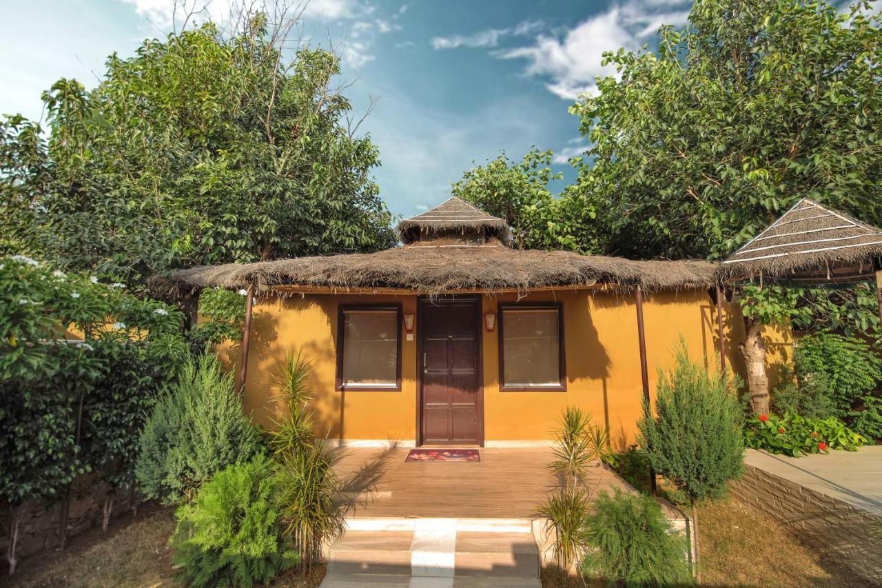 Nature Village Resort Pushkar Extérieur photo